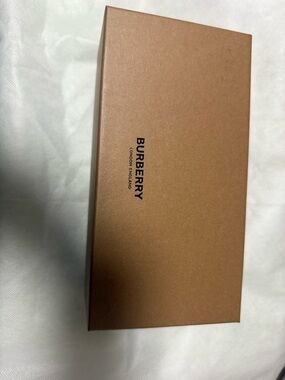 Burberry woman’s sunglasses